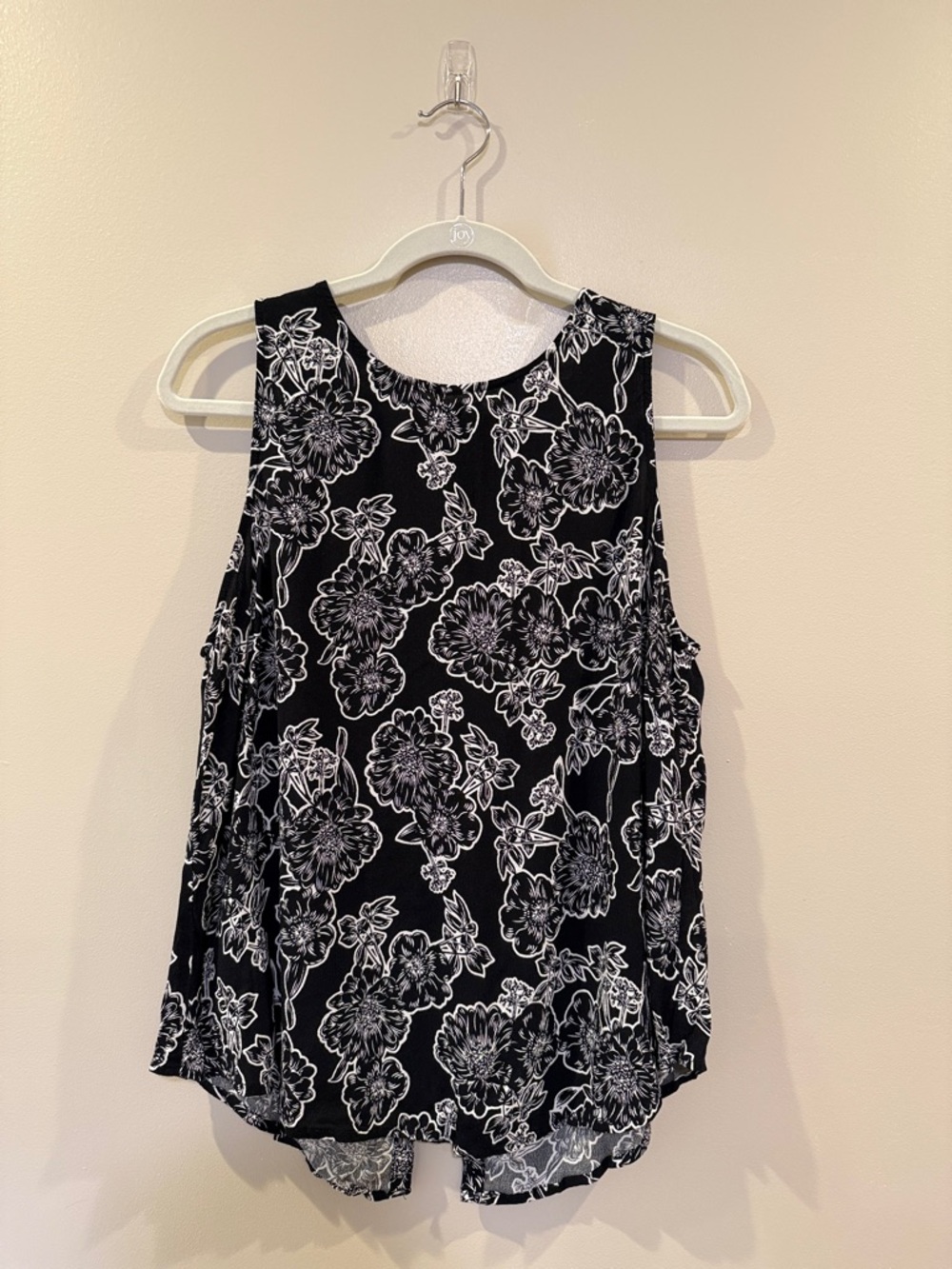 Sleeveless Black Floral Print Tank Top